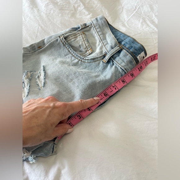 One Teaspoon | Women’s 26 Chargers Button Fly Jean Shorts Distressed Relaxed - Picture 6 of 8